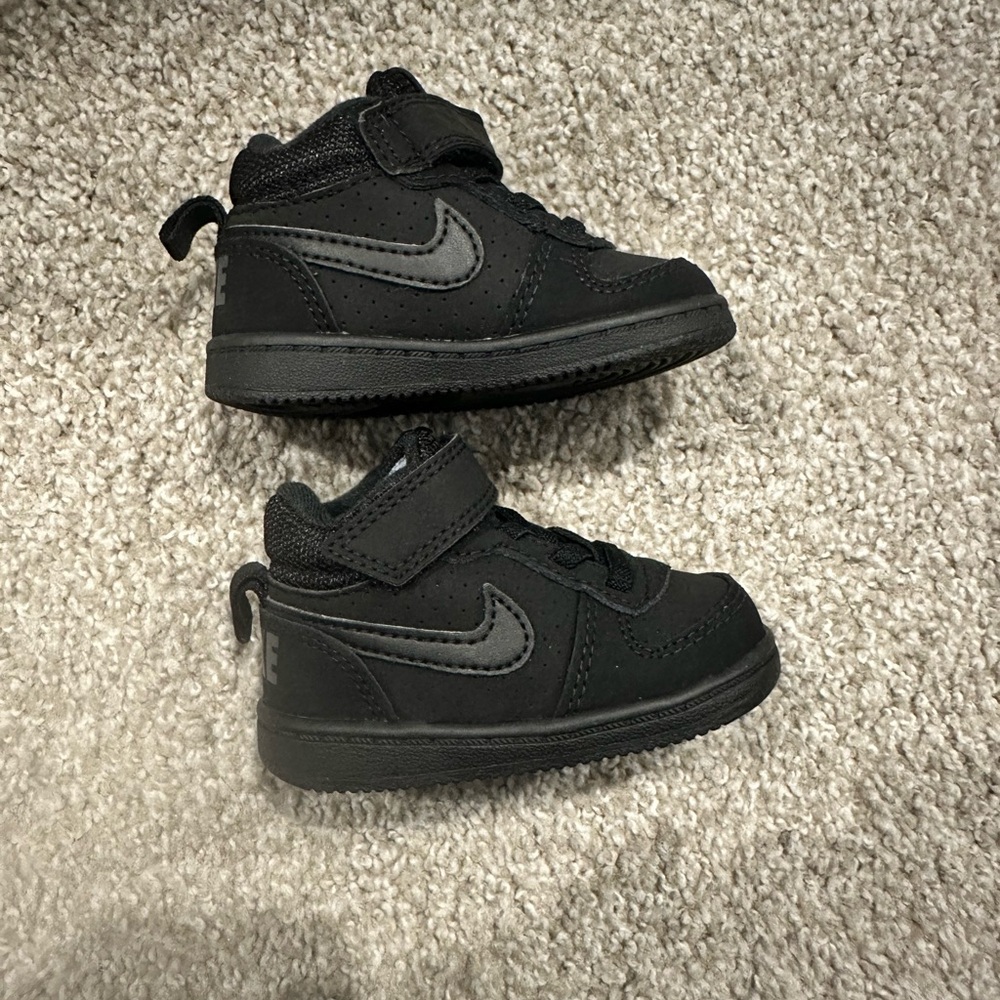 Nike baby Black and Gray Sneakers